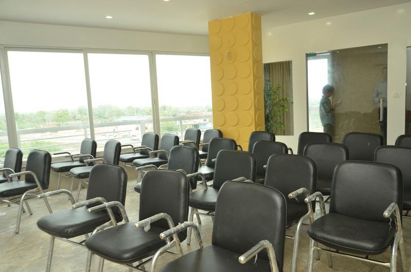 Sankeshvar Hotel The Grand Parshwanath المظهر الخارجي الصورة