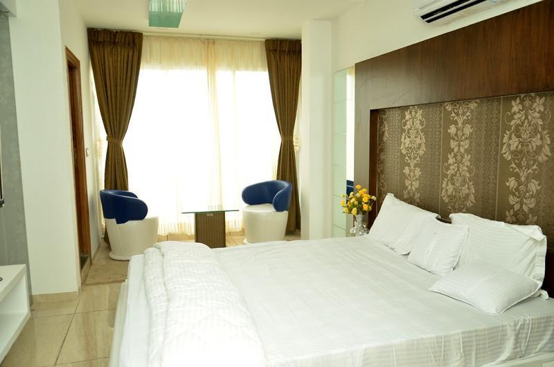 Sankeshvar Hotel The Grand Parshwanath المظهر الخارجي الصورة